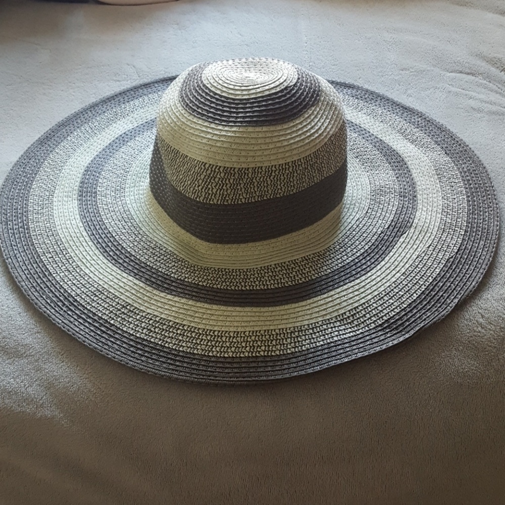 Sun hat from Modcloth